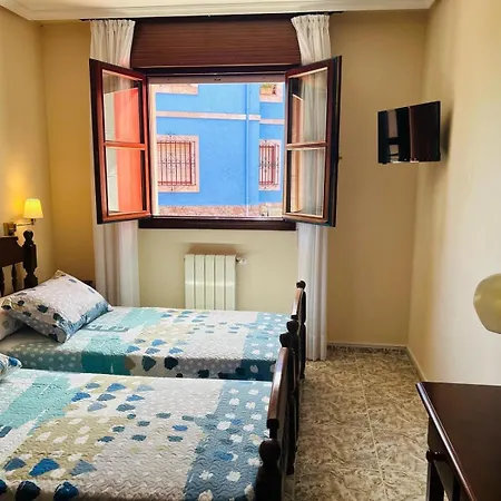 Palmeras 2* 셀로리오